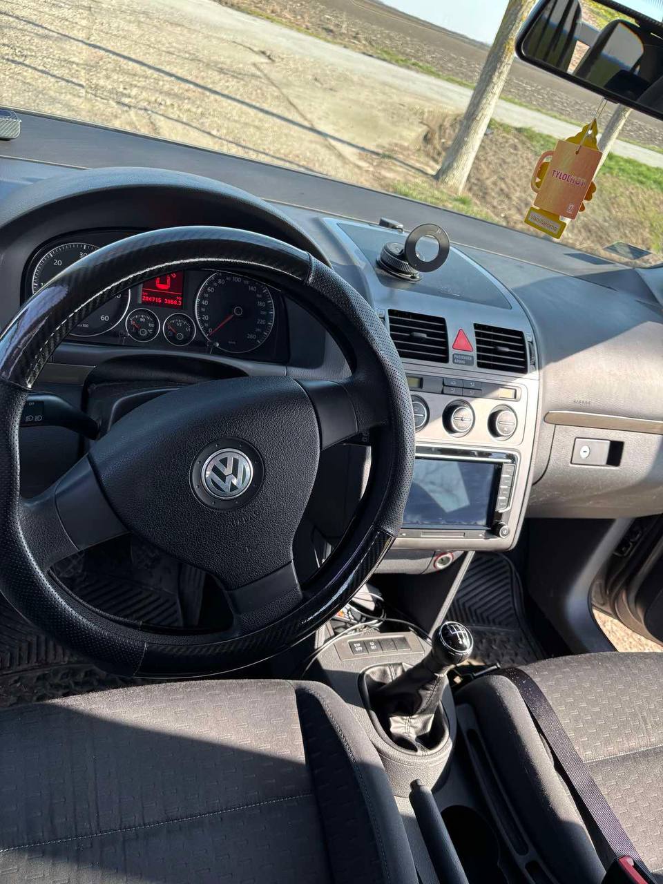 Volkswagen Touran 1.9 TDI 8