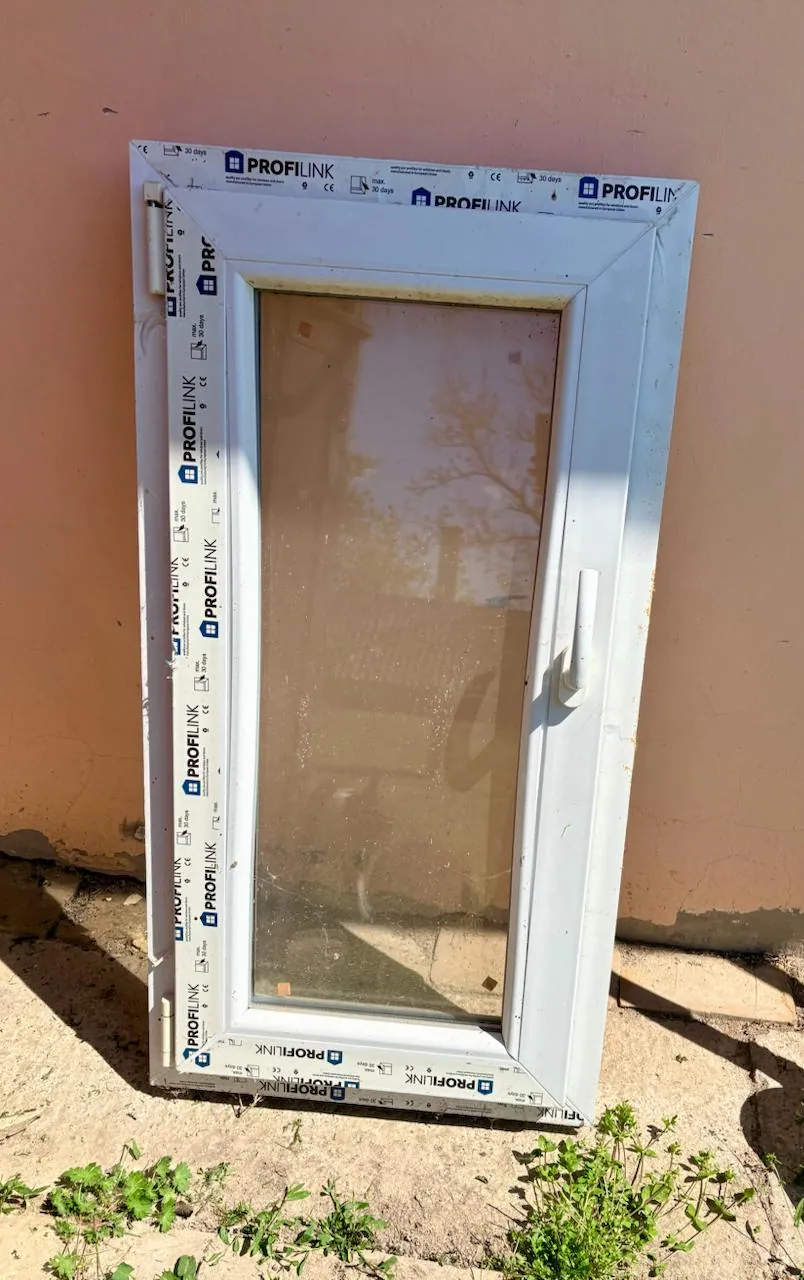 ПВХ окно 50×100 см 1