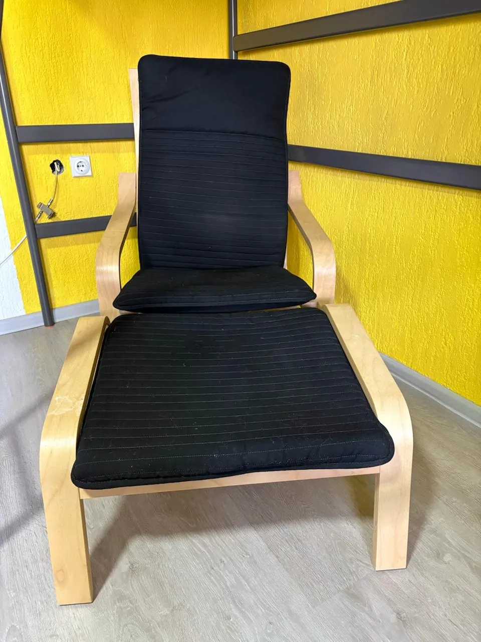 Кресло с подставкой для ног IKEA 2