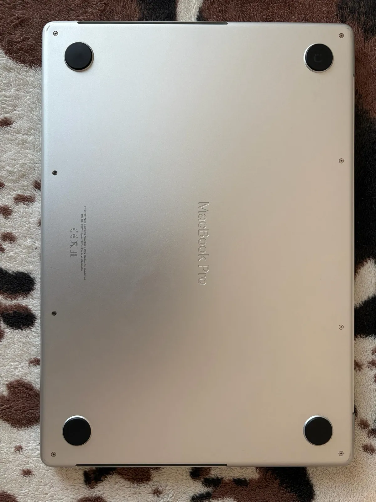 MacBook Pro 14 M3 8/512 ГБ 2
