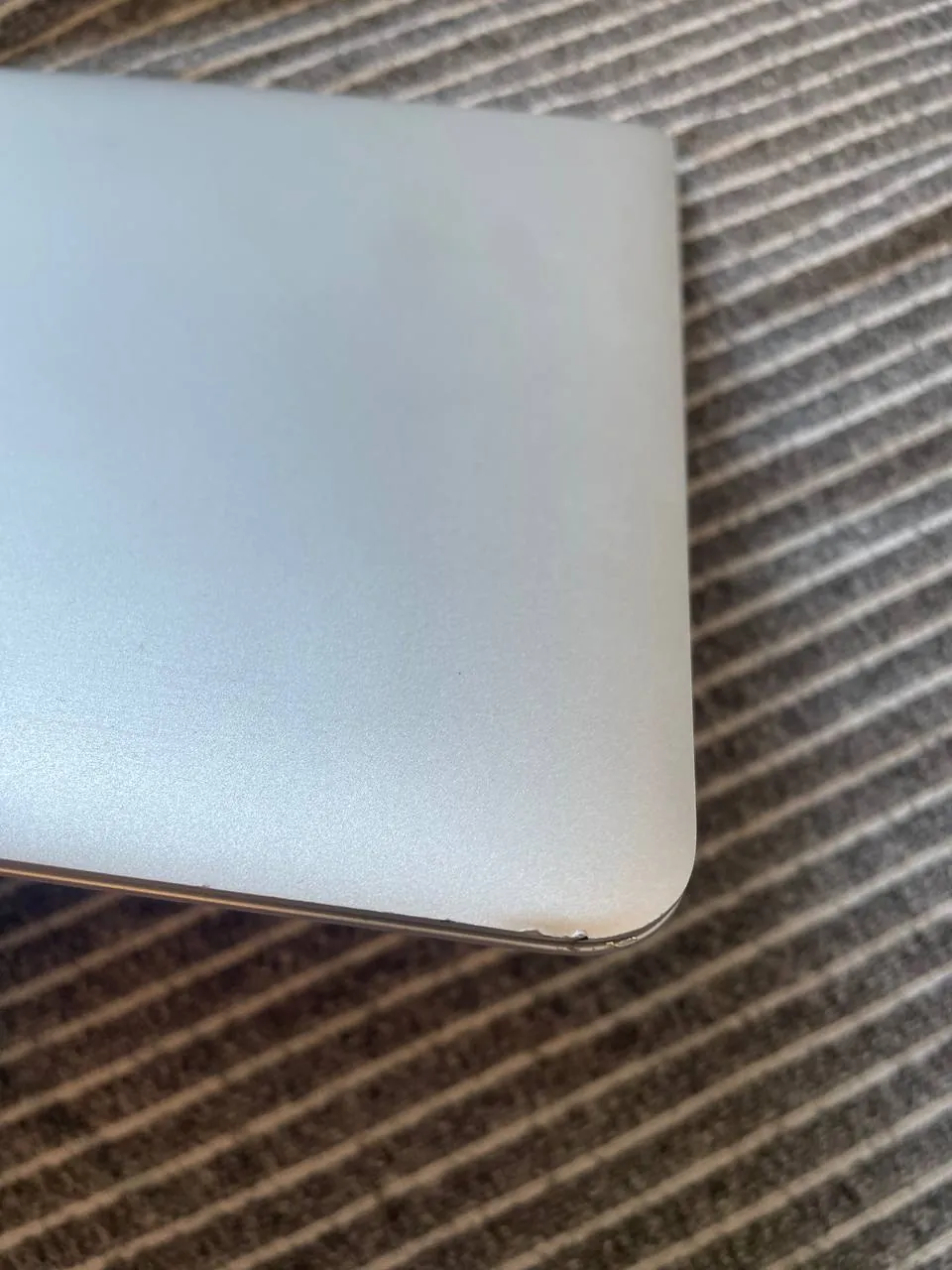 MacBook Air 2017 13" i5 8GB 128GB без батареи 4