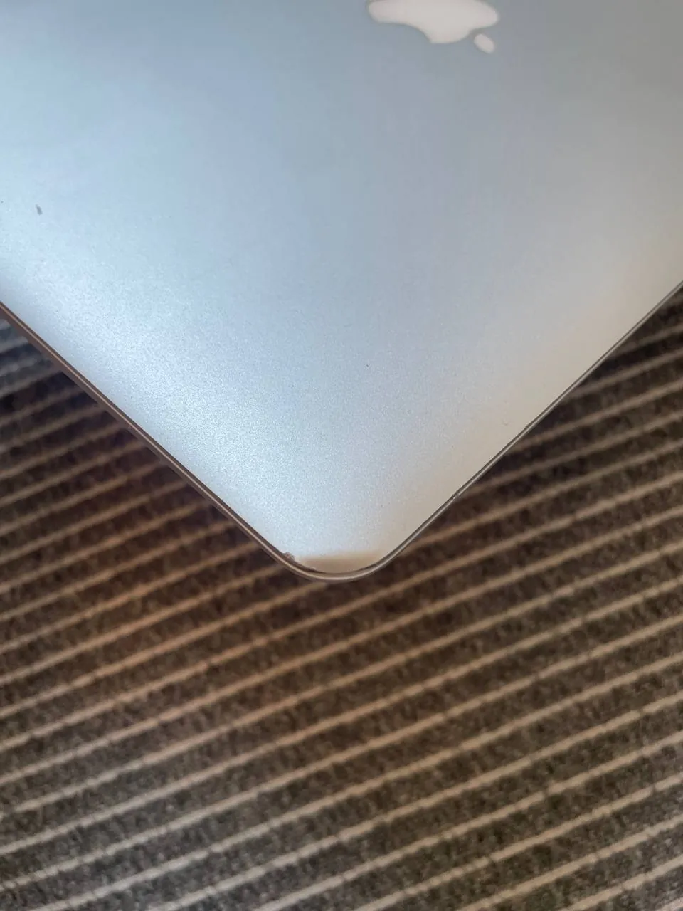 MacBook Air 2017 13" i5 8GB 128GB без батареи 3