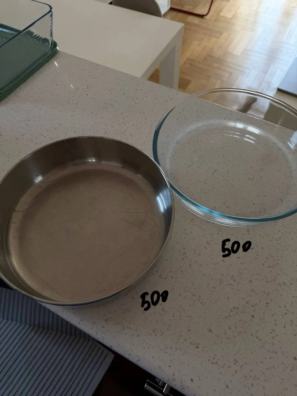 Кухонные принадлежности лот (формы Pyrex, банки, ваза, капучинатор) 2