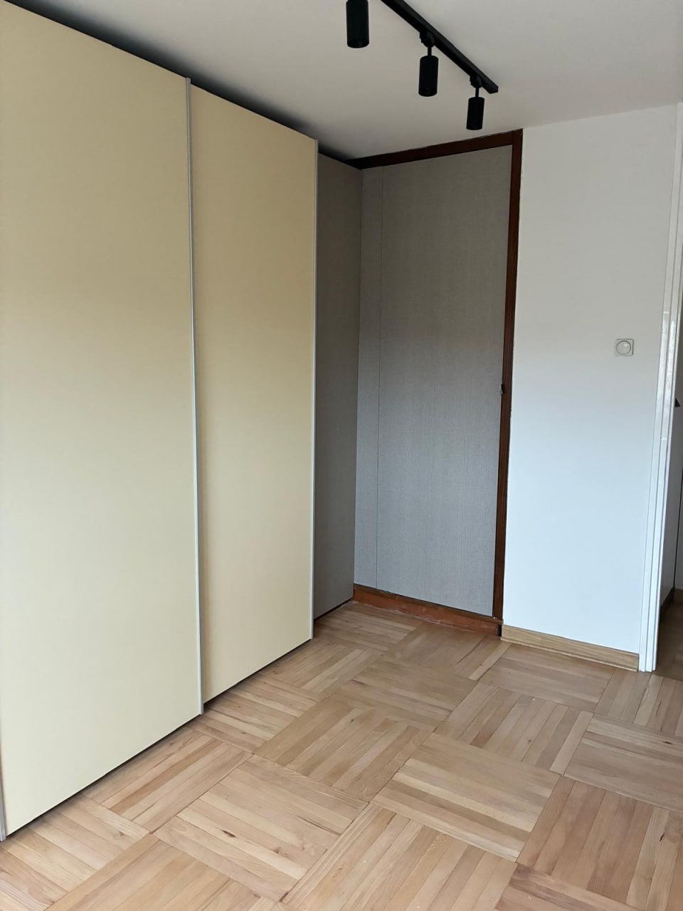 Трехкомнатная квартира в Звездаре 4