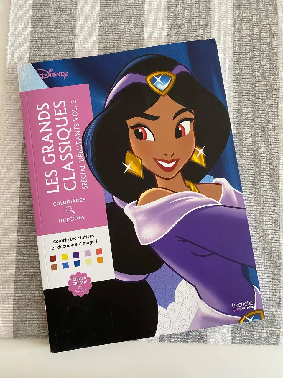 Раскраска Disney Hachette коллекционная арт-терапия 1