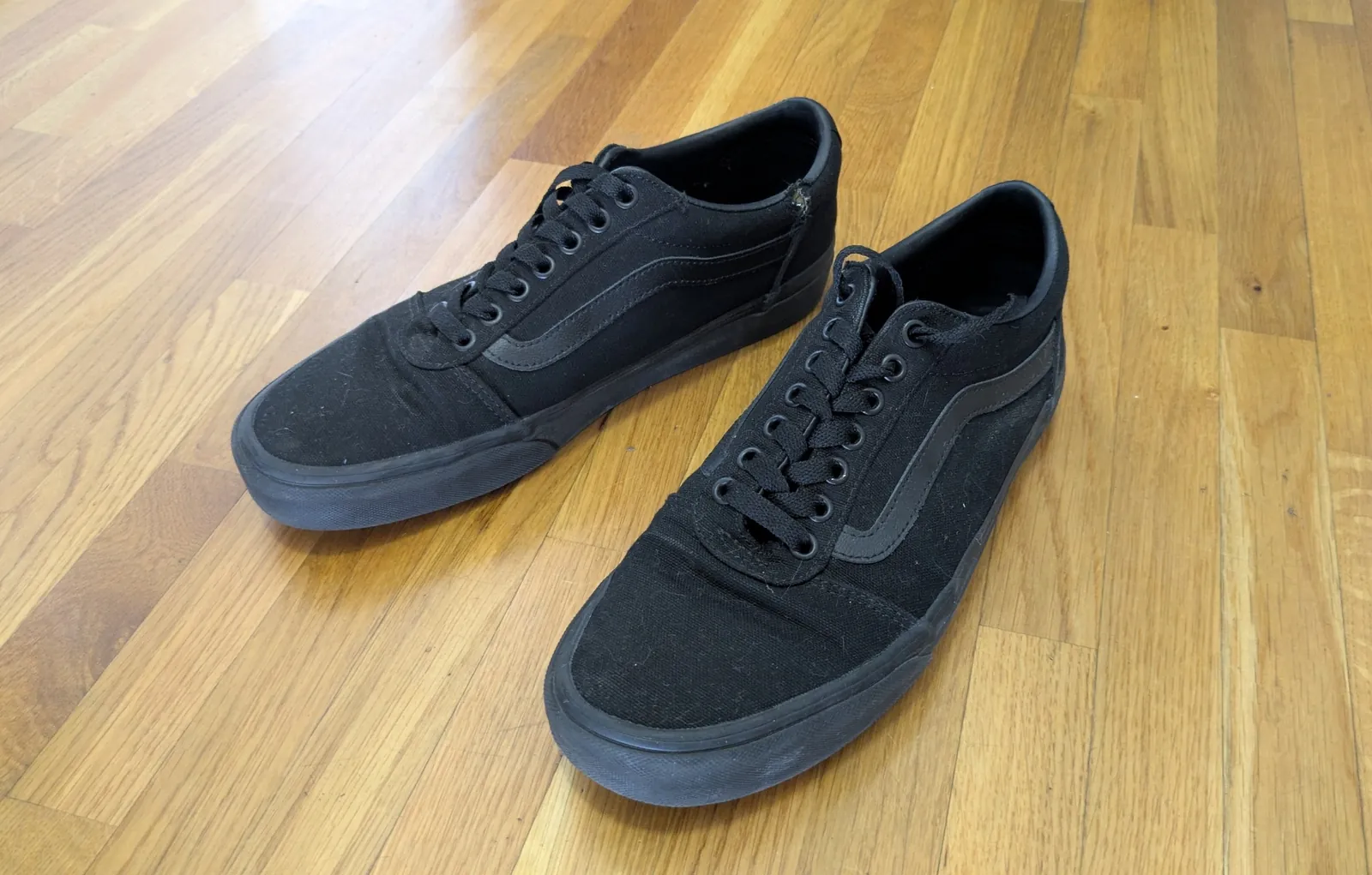 Кеды VANS размер 42 небольшой дефект ткани 1