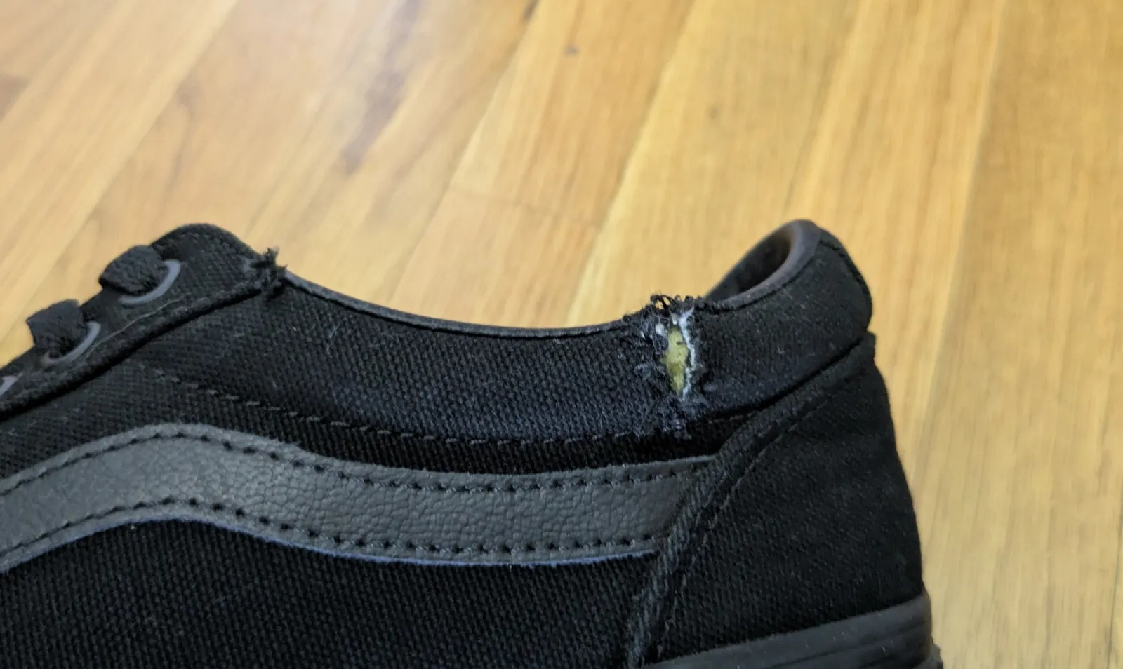 Кеды VANS размер 42 небольшой дефект ткани 2