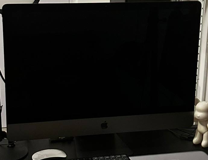Компьютер-моноблок Apple iMac Pro 3