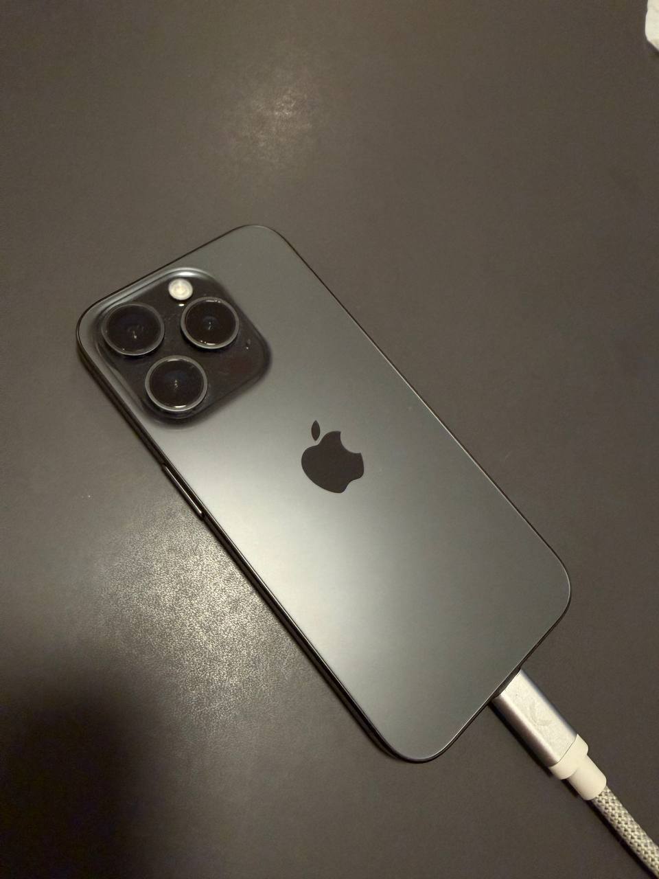 iPhone 15 Pro 256GB 2
