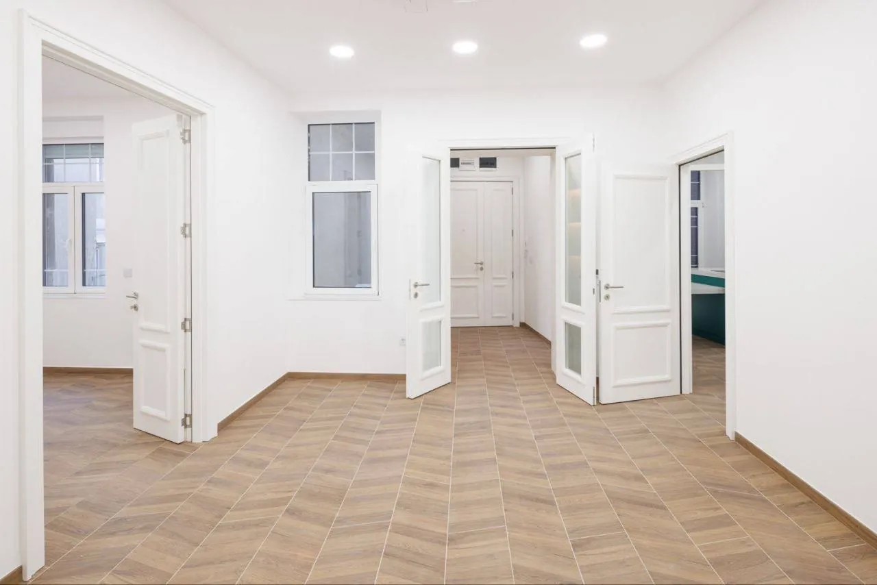Четырёхкомнатная квартира Стари Град Balkanska 125 м² 2