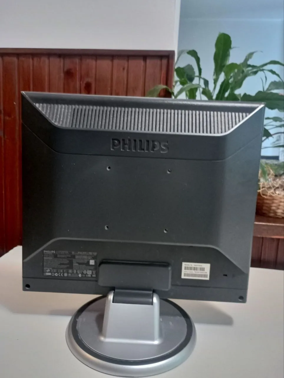 Монитор Philips рабочий без дефектов 2
