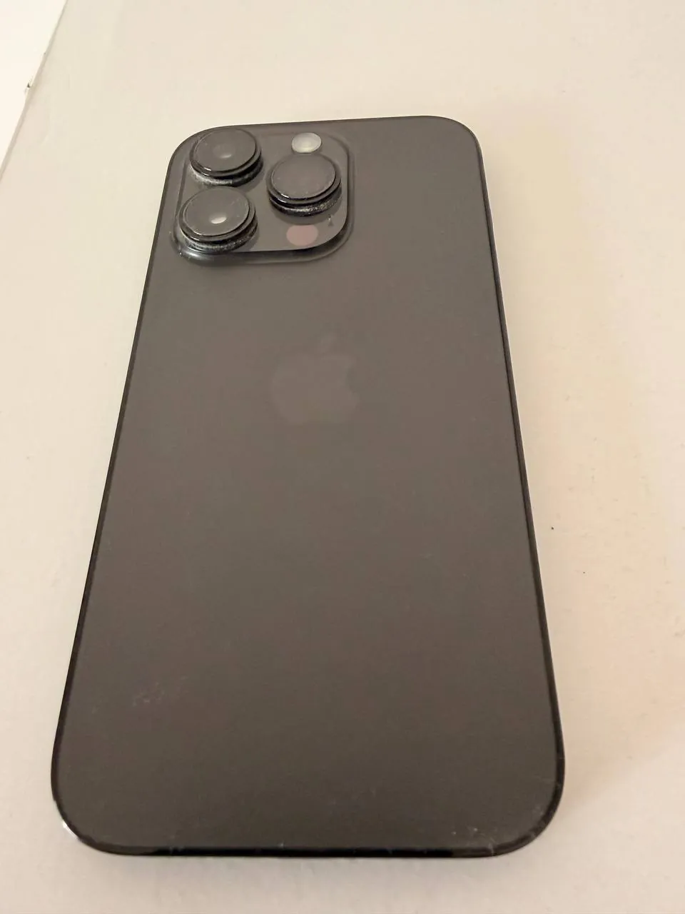 iPhone 14 Pro 256GB и геймпад DualSense PS5 2