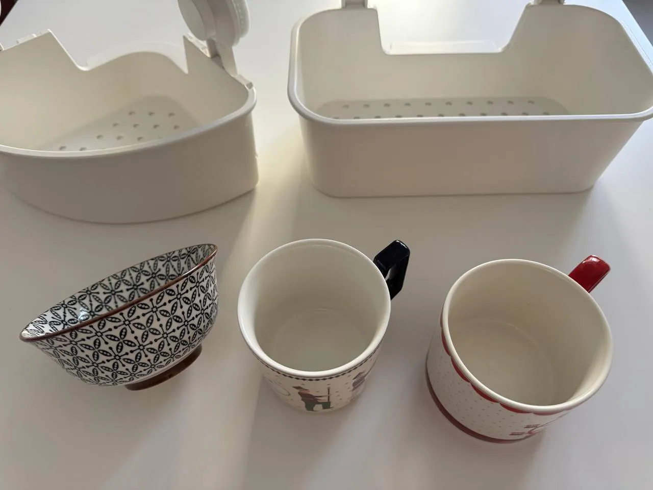 Полки IKEA Tisken и кружки Врачар 2