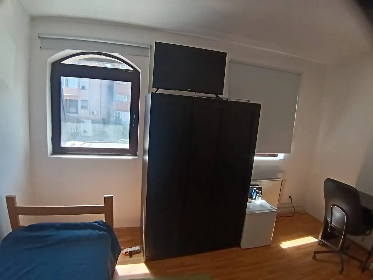 Аренда студии Белград Железник 300 EUR 4
