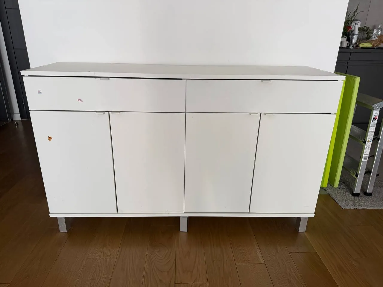 Комод IKEA VIHALS 140×37×75 белый Белград 2