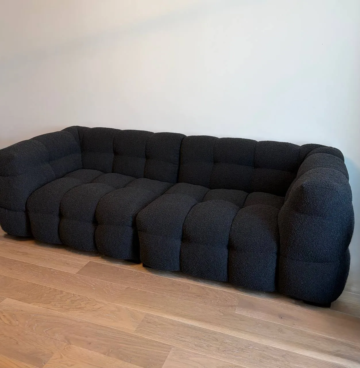 Диван чёрный на заказ 230×100 Белград 1