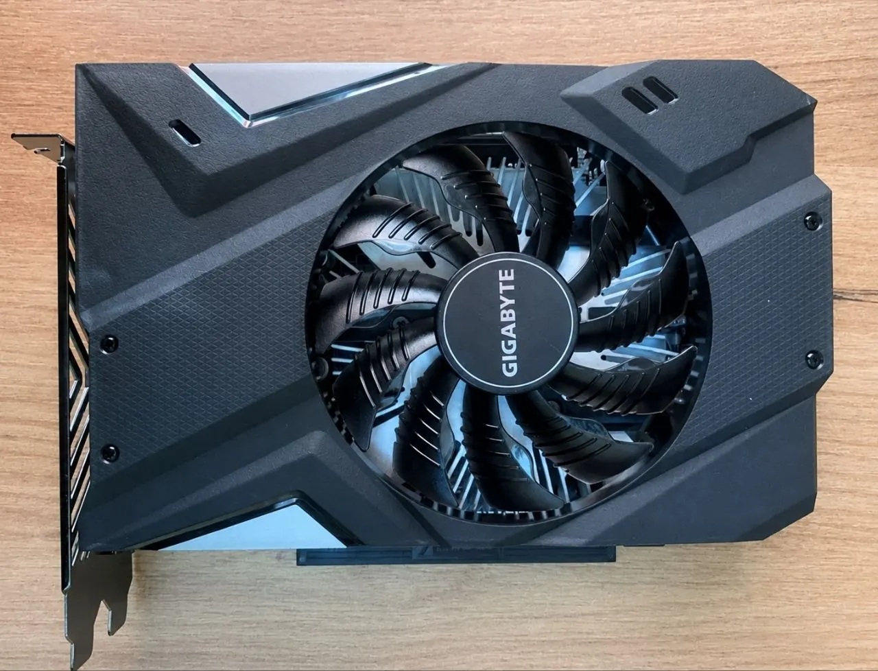 Видеокарта Gigabyte GTX 1650 OC 4GB 1