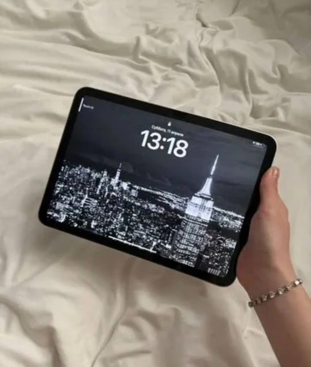 iPad 10 поколения 2022 года 64 ГБ 1