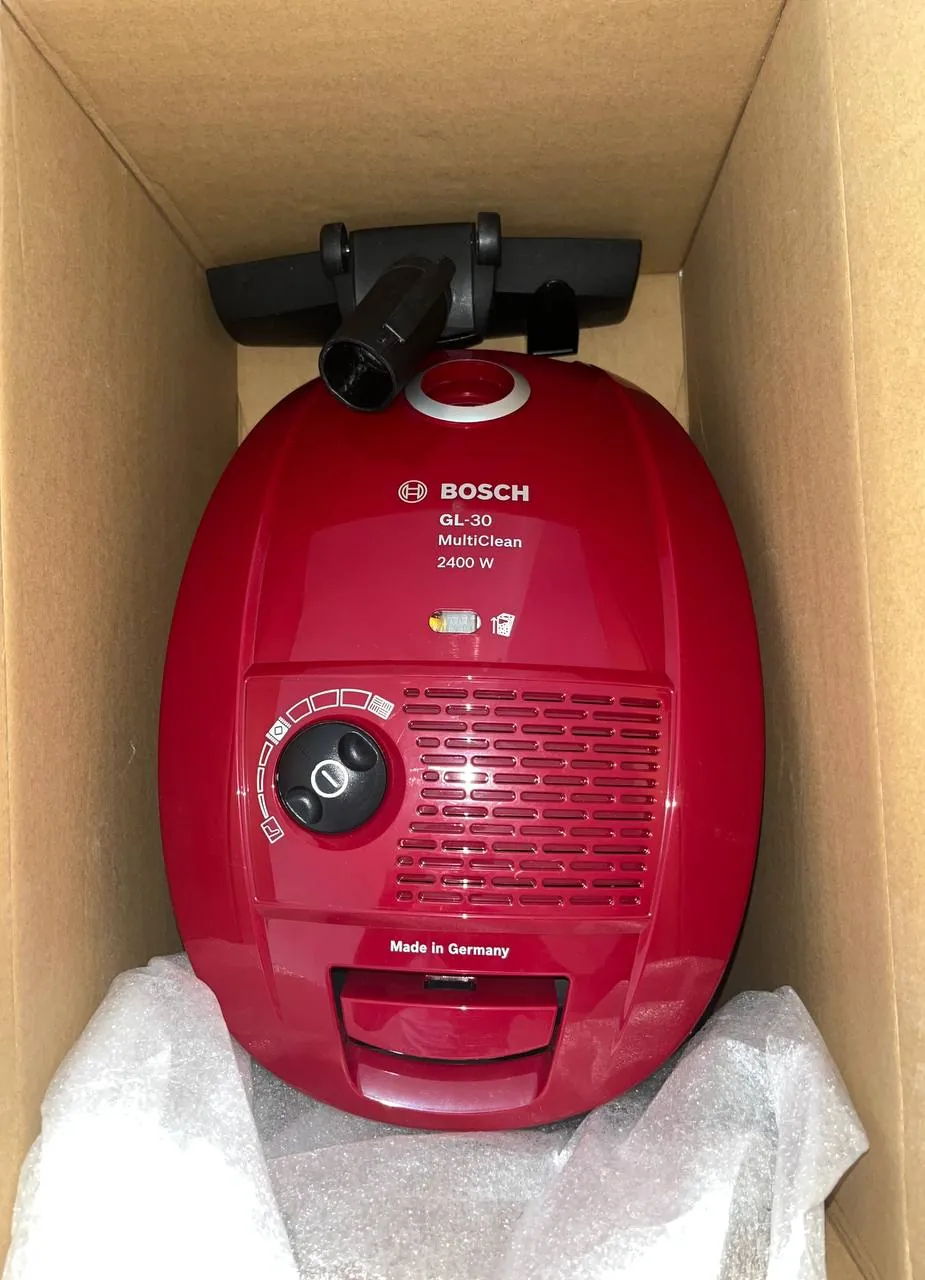 Пылесос Bosch GL-30 2.4 кВт с мешками 2