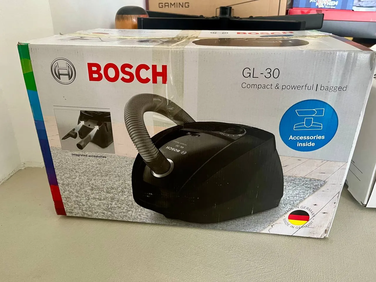 Пылесос Bosch GL-30 2.4 кВт с мешками 5