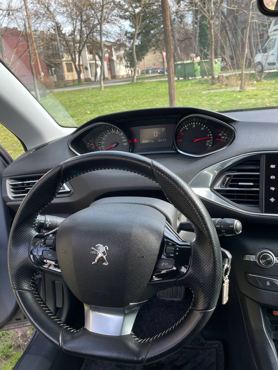 Peugeot 308 Blue HDI 7