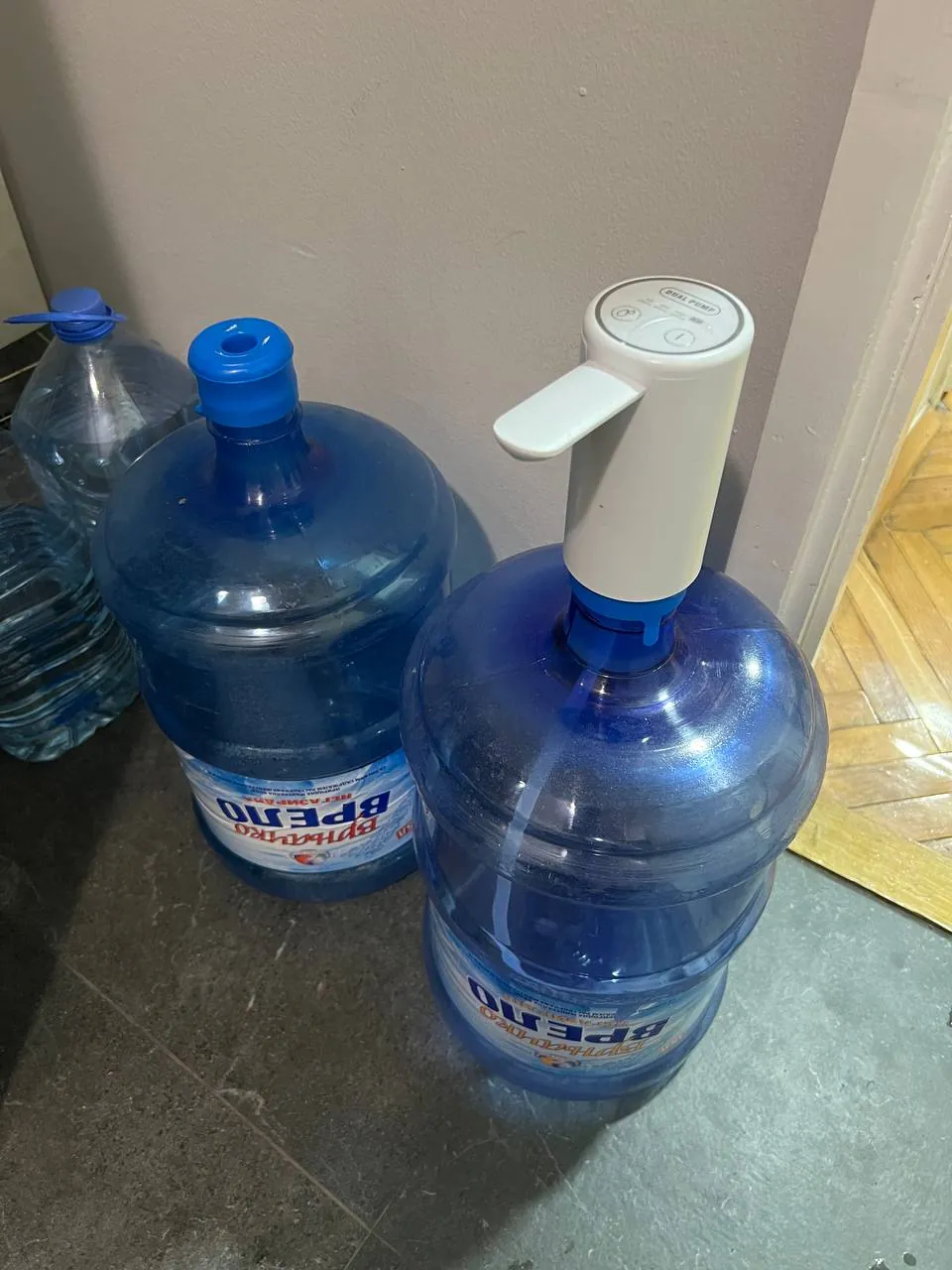 Помпа для воды мельницы диспенсер ИКЕА Белград Дорчол 1