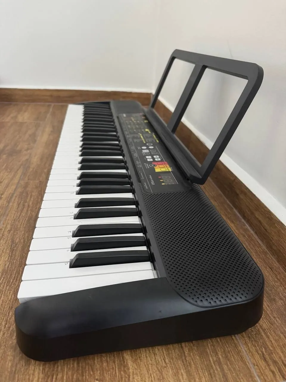 Синтезатор Yamaha PSR-F52 с самоучителем 2
