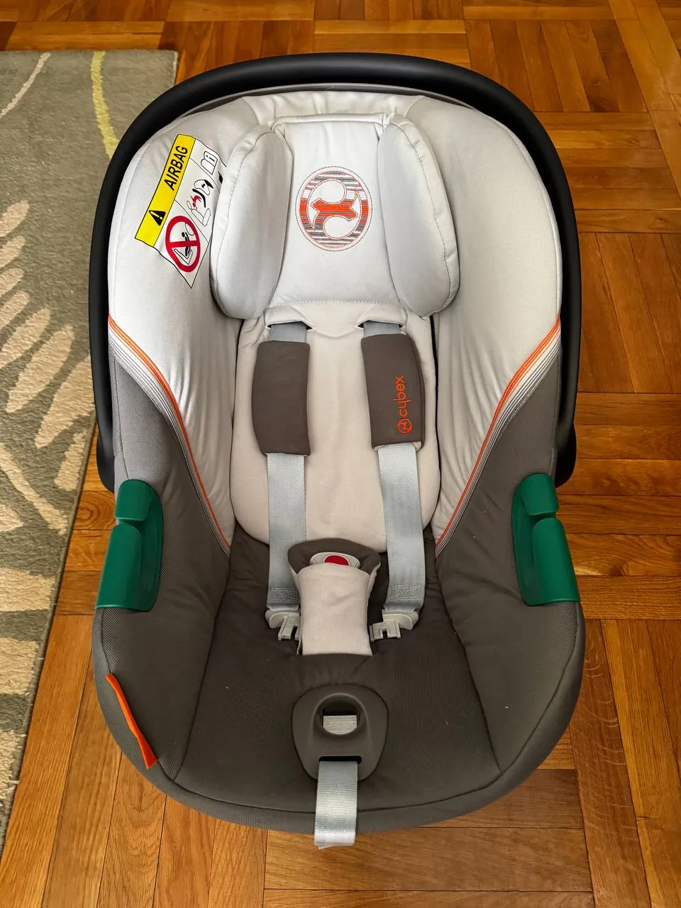 Детское автокресло Cybex Aton S2 с адаптерами 1