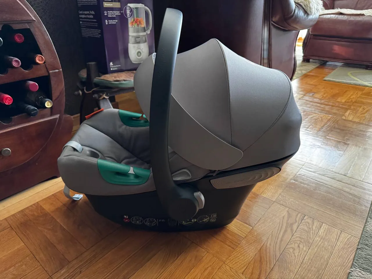 Детское автокресло Cybex Aton S2 с адаптерами 3