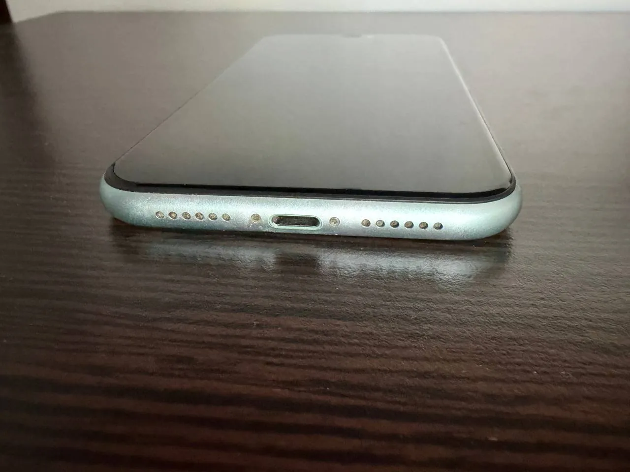 iPhone 11 64GB рабочий батарея заменена 4