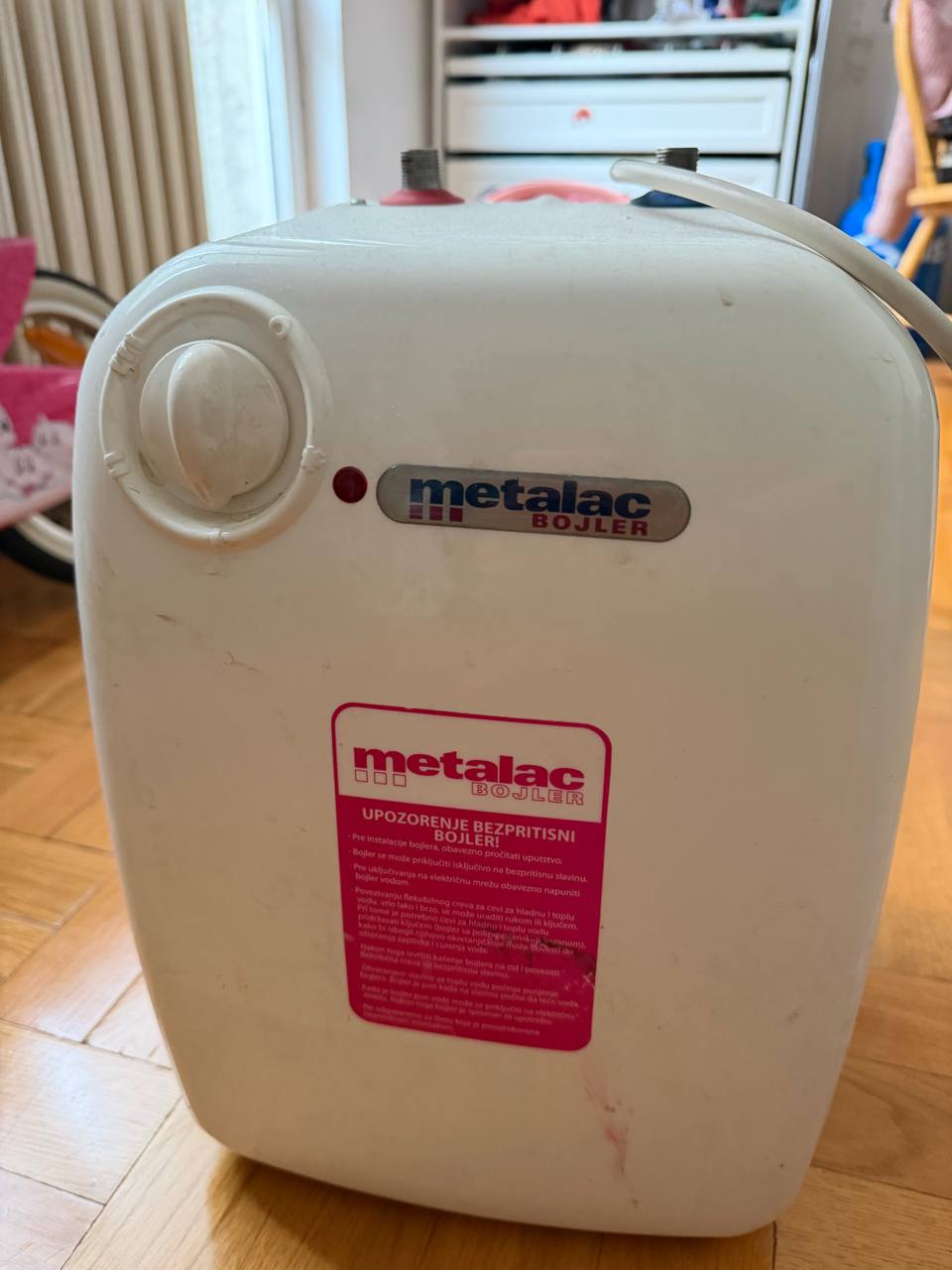 Водонагреватель проточный 1