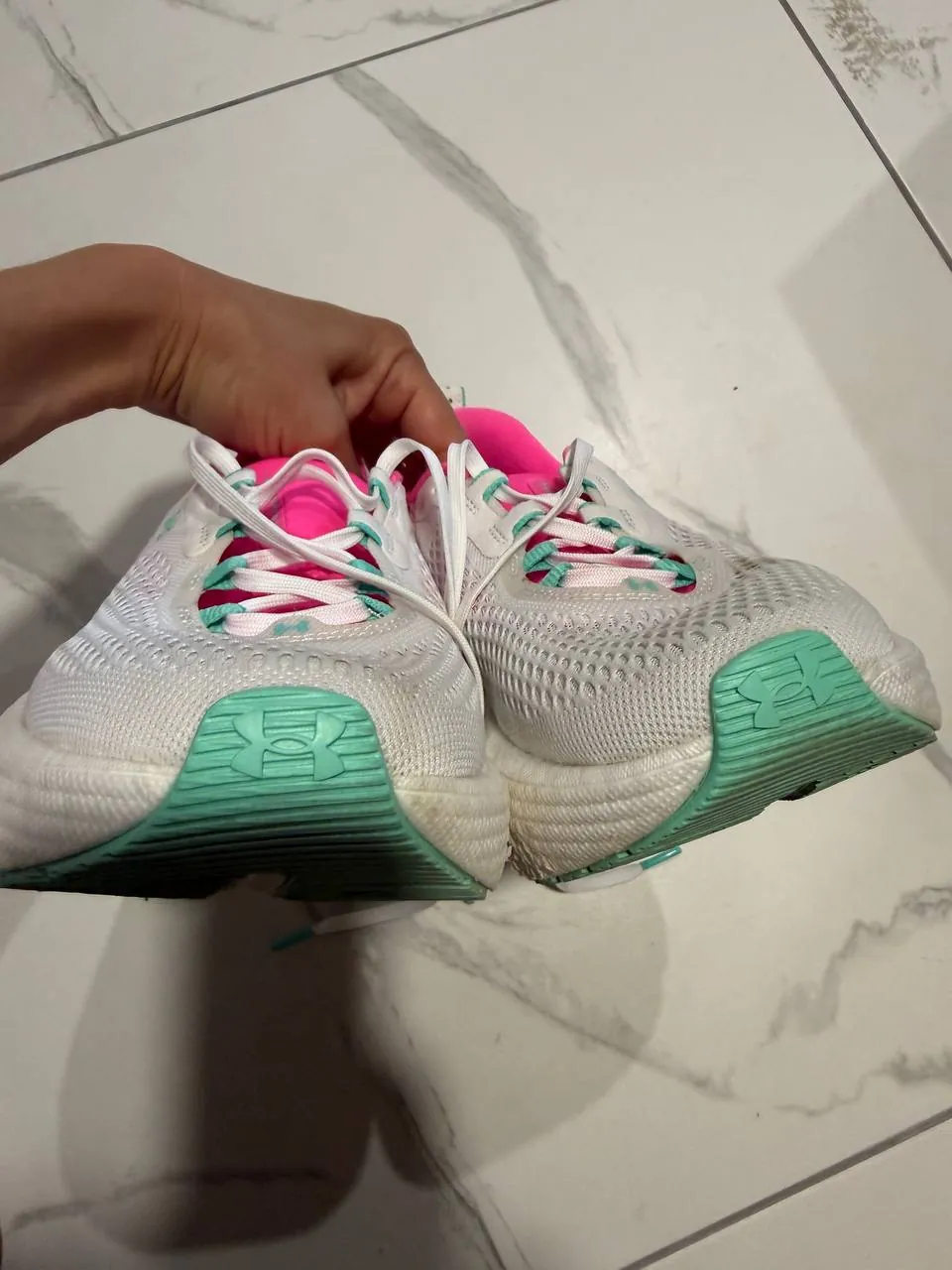 Кроссовки Under Armour и рюкзак UA 10
