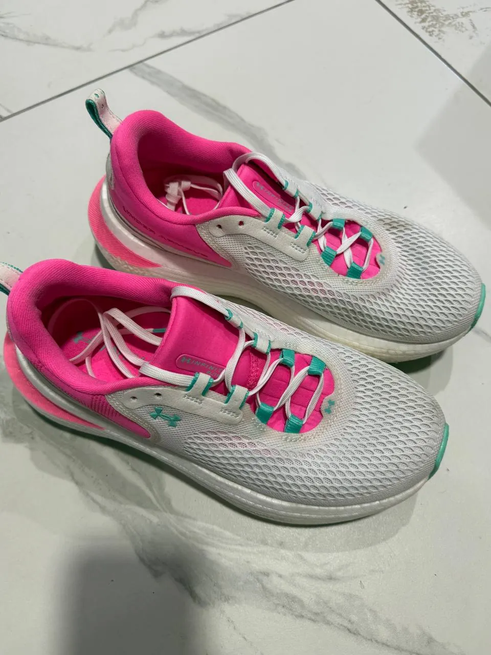 Кроссовки Under Armour и рюкзак UA 7
