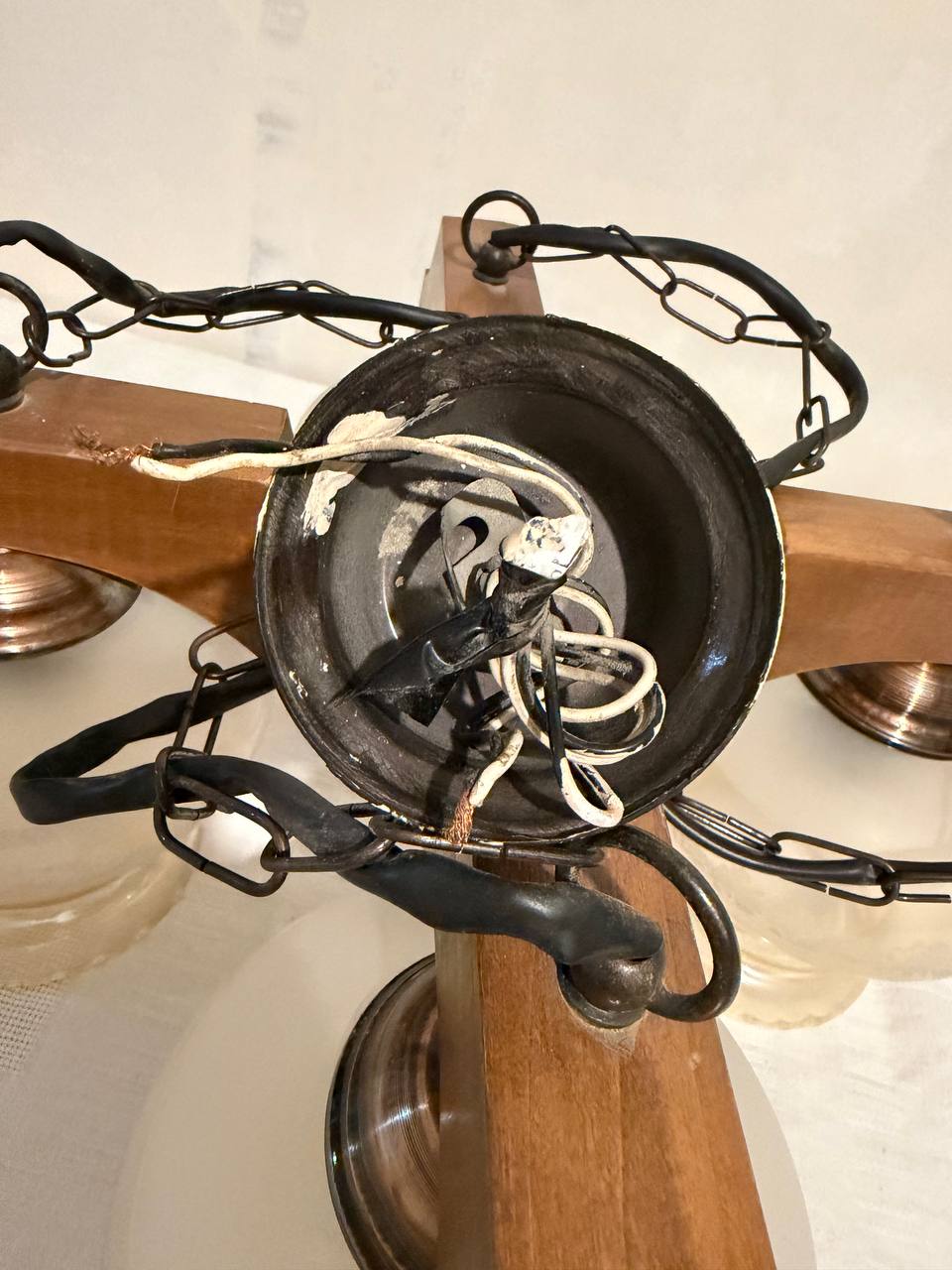 Потолочная люстра в стиле mid-century 7