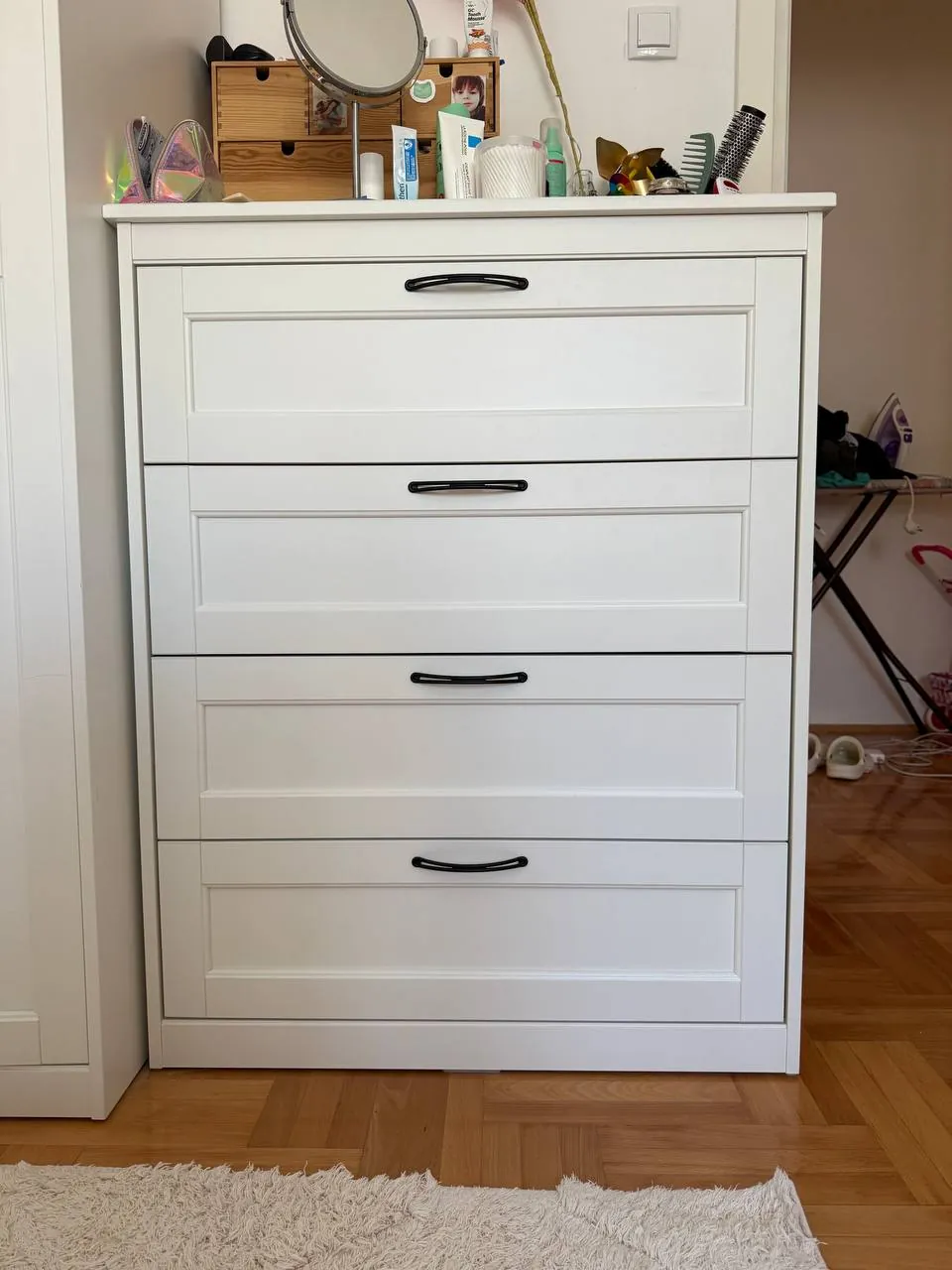 Мебель IKEA и шторы лот: комод, шкаф SONGESAND, кровать KURA 2