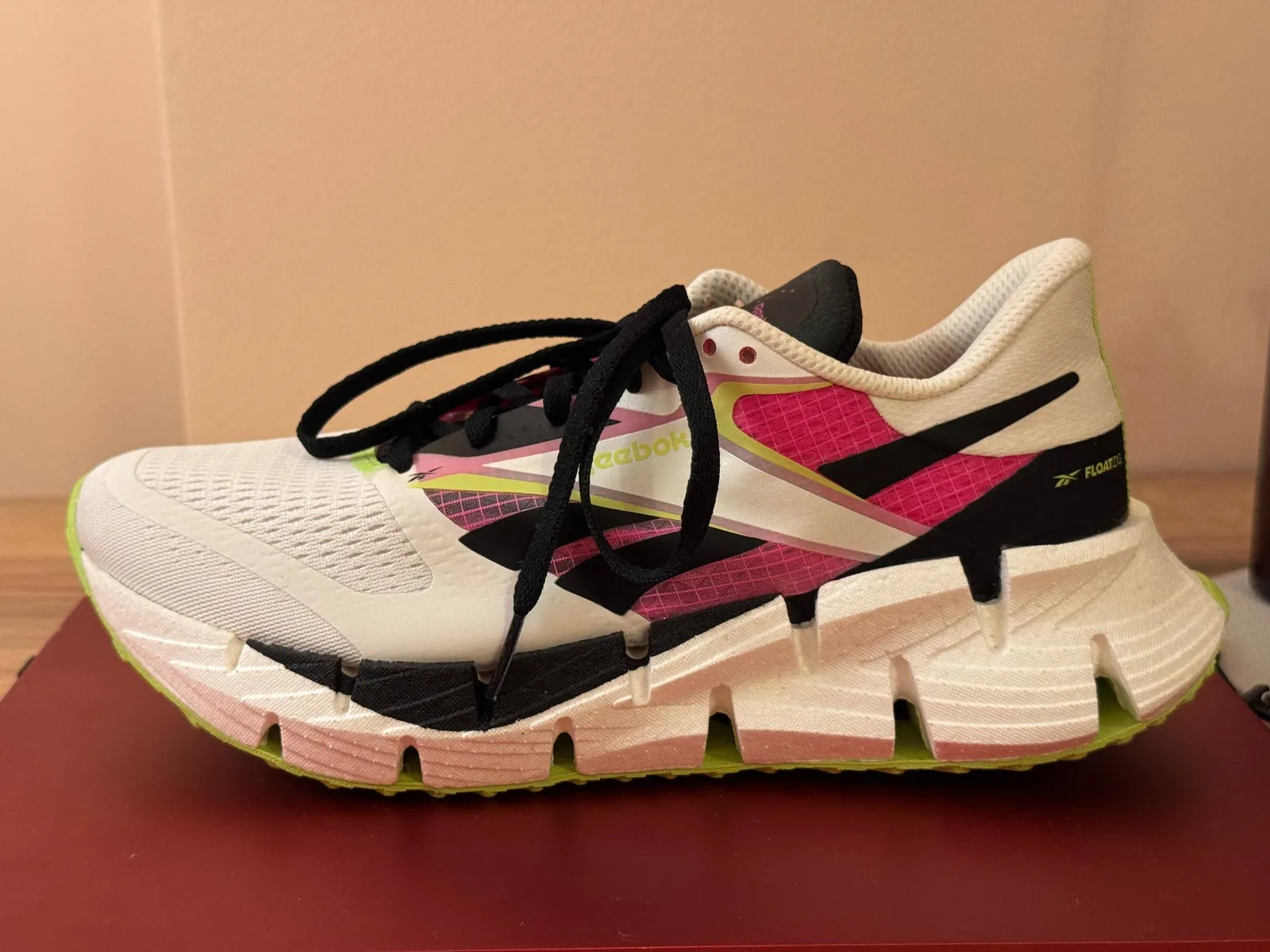 Кроссовки Reebok FloatZig 1 EUR38 новые 1