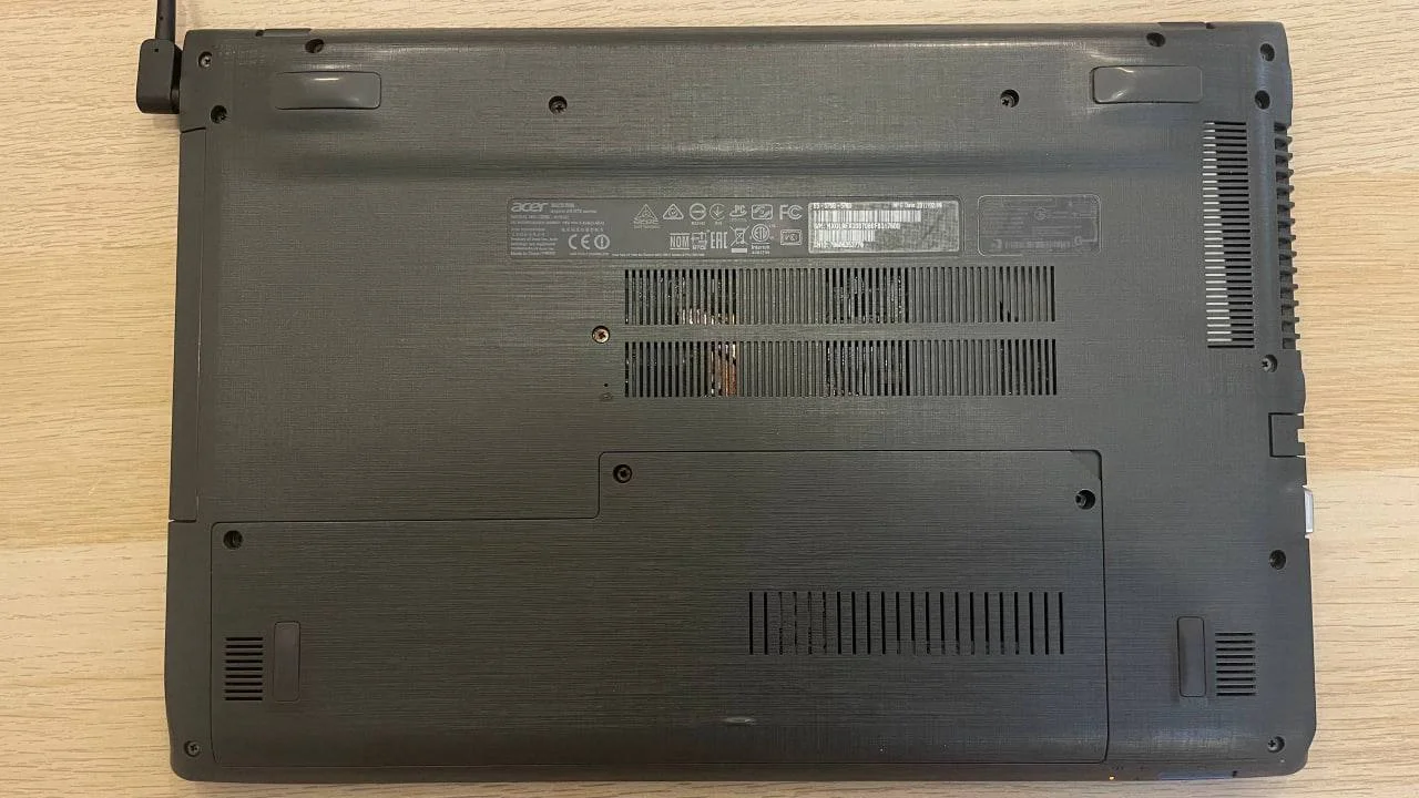 Acer Aspire E5-575G 4