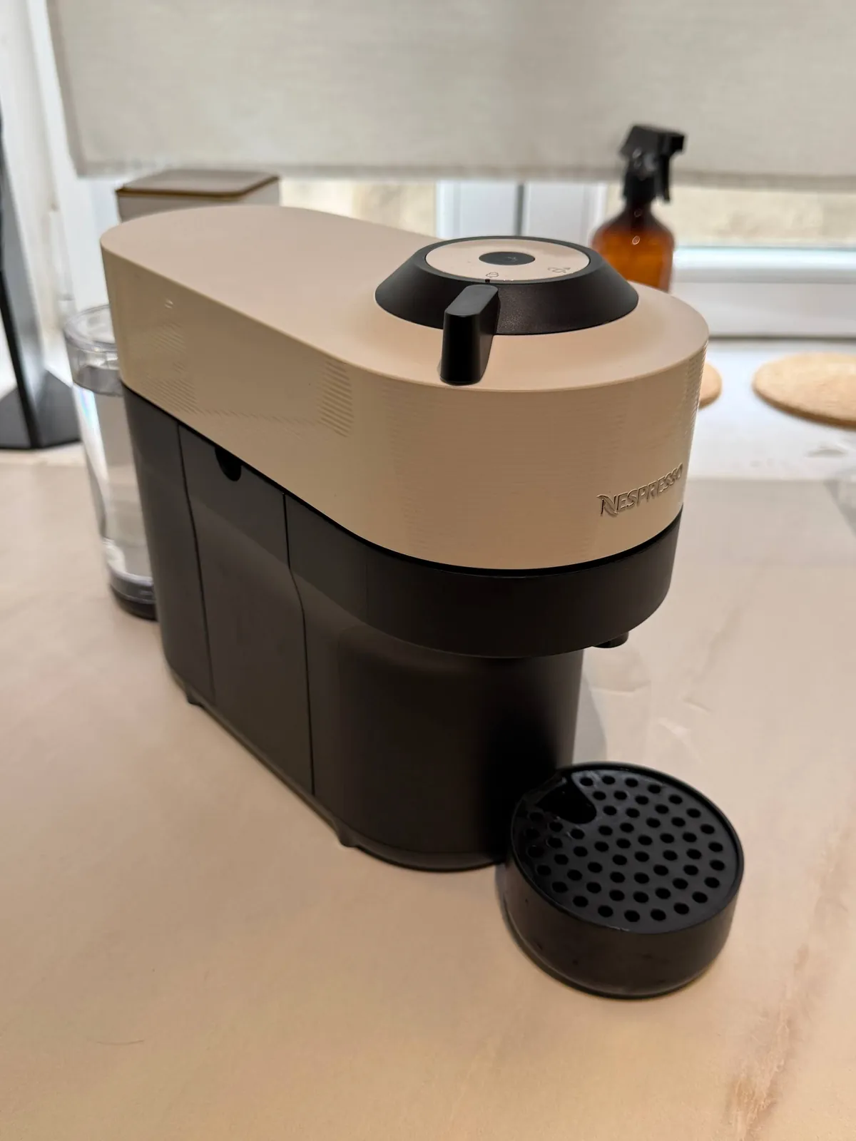 Кофемашина Nespresso Vertuo Pop белая с капсулами 1