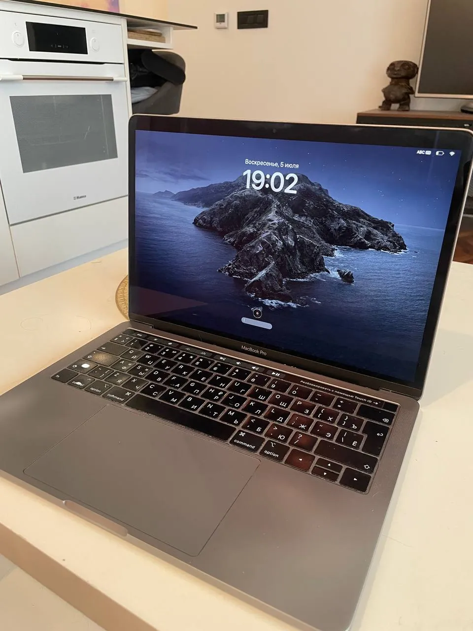 MacBook Pro 13 2019 8GB/128GB Touch Bar 2