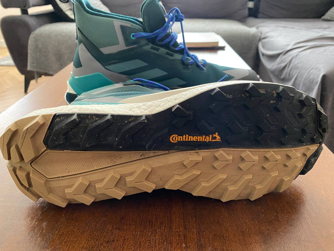 Трекинговые кроссовки 3