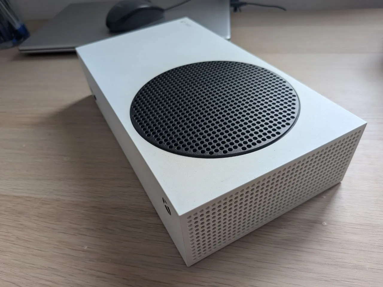 Xbox Series S 500GB с геймпадом 2