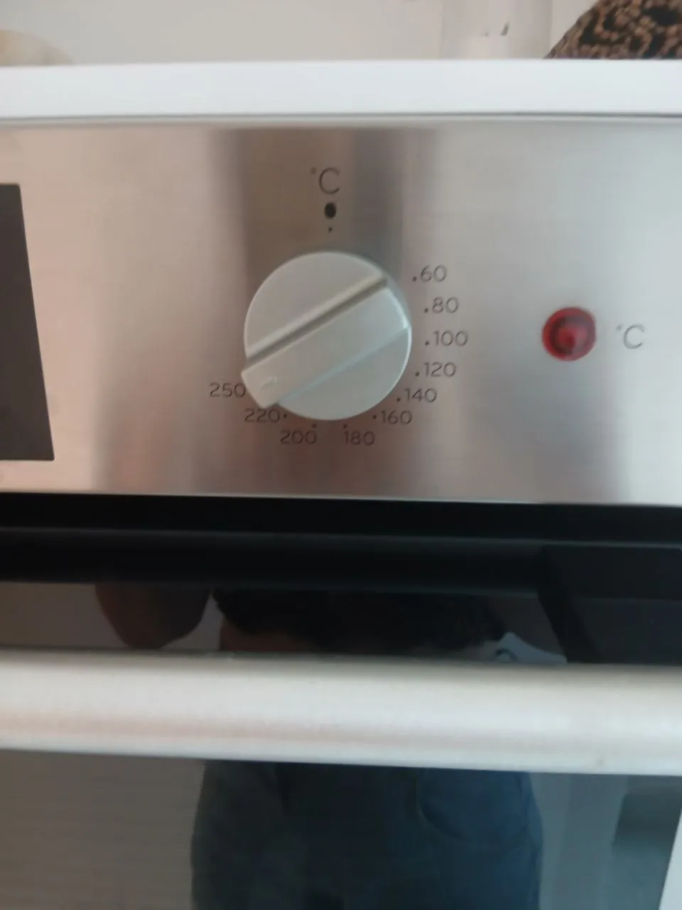 Духовка Hotpoint Ariston в хорошем состоянии 3