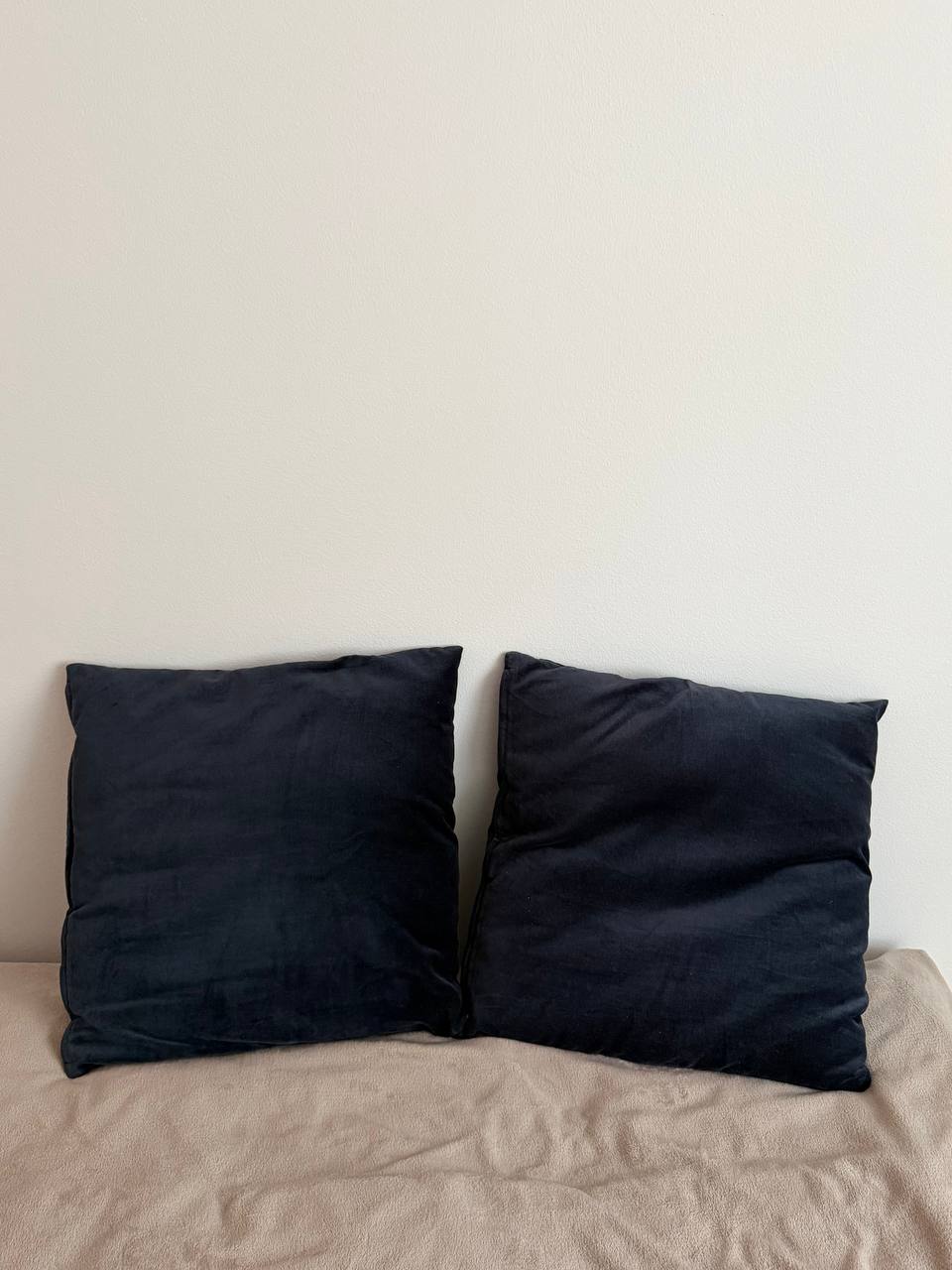 Пушистые подушки Jysk 2