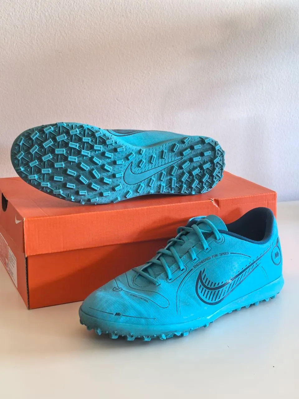 Бутсы сороконожки Nike для футбола 1