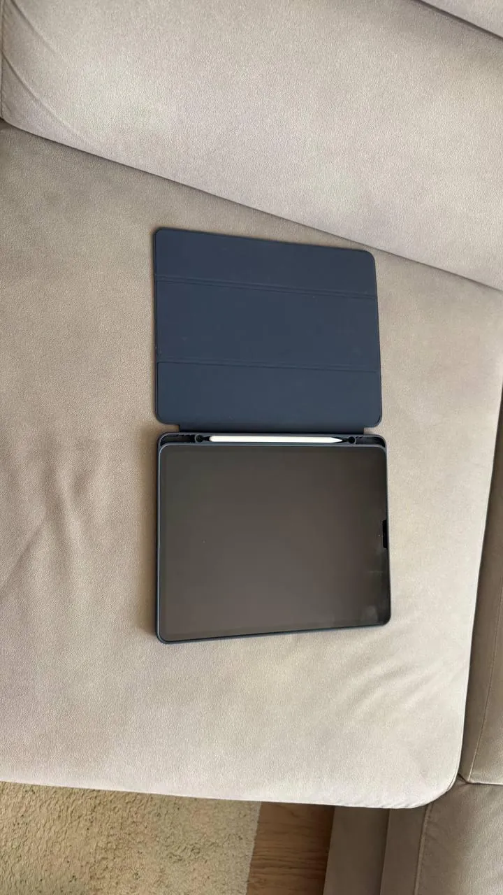 iPad Pro 12.9 M2 Wi-Fi 128GB стилус чехол идеальное 4