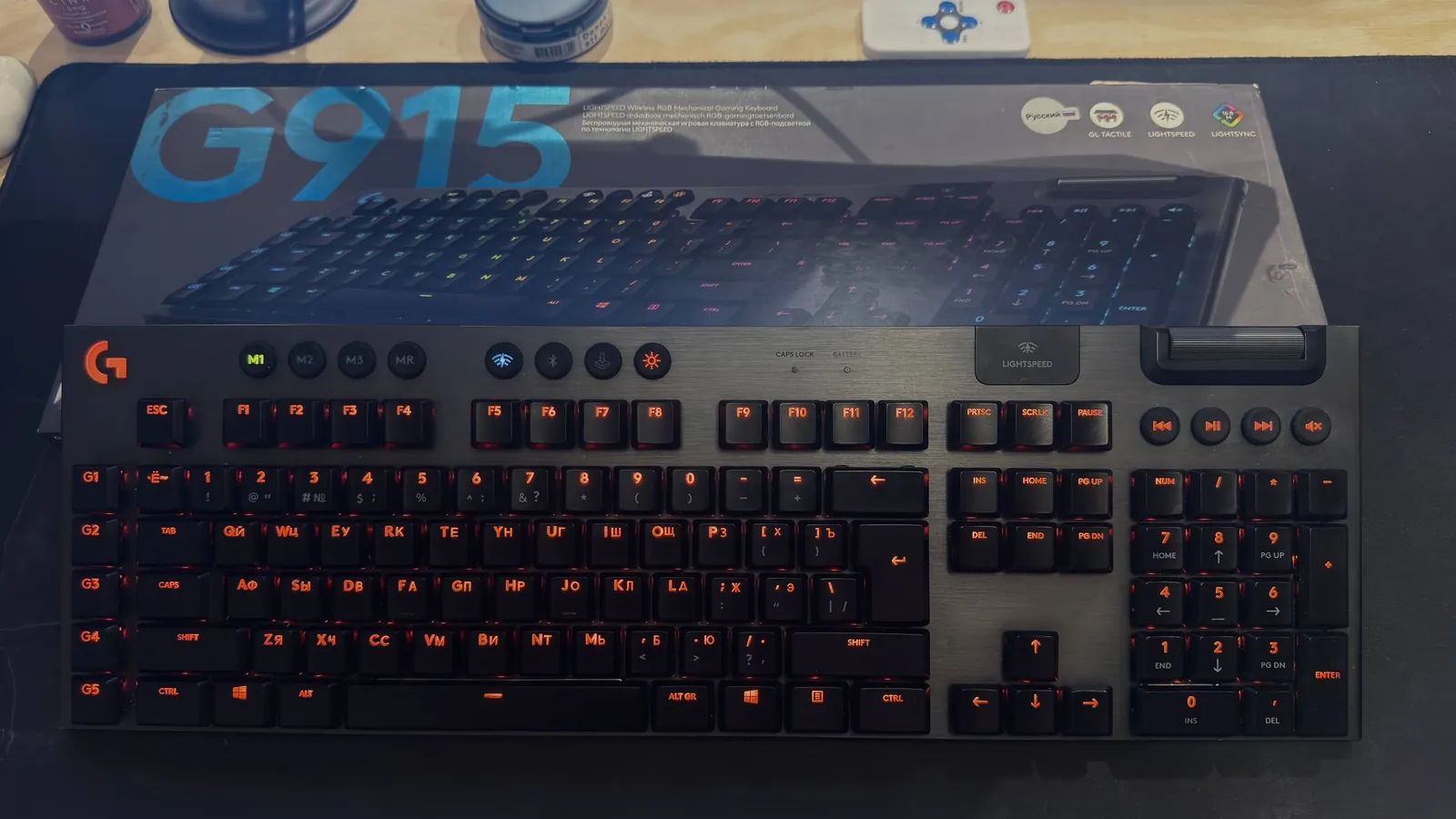 Продам свою полноразмерную механическую клавиатуру Logitech G915 Lightspeed, в ней нет косяков с ... 1