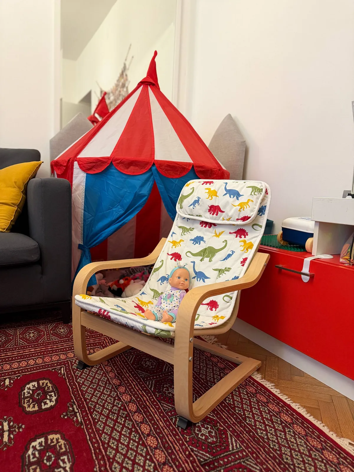 Детское кресло IKEA POÄNG 1