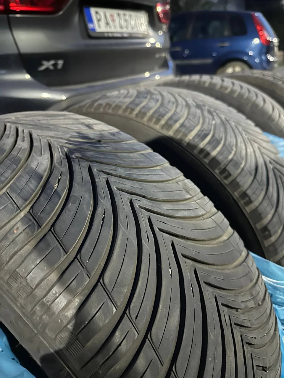 Комплект б/у резины 225/45 R19 2