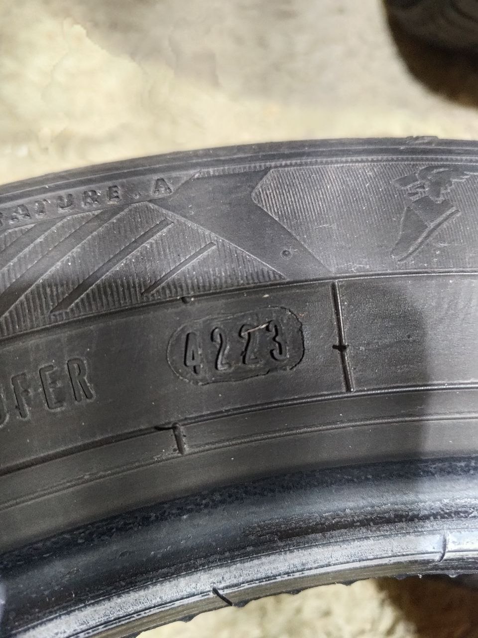 Две пары летней резины 225 50 R17 5