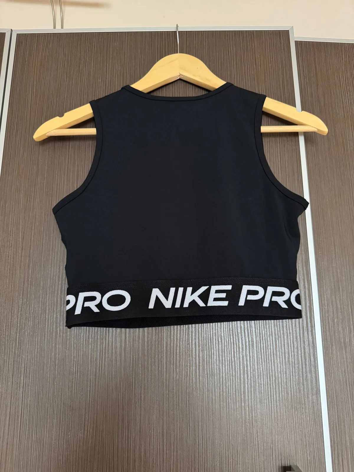 Женский спортивный топ Nike размер S 2